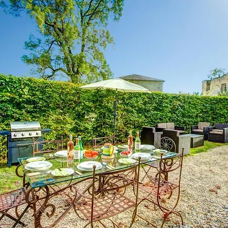 Larroque-sur-l'osse Sleeps 14 Pool Wifi * Larroque-sur-l'Osse