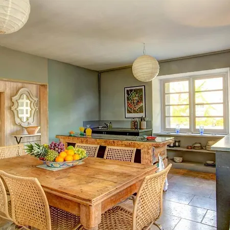 Larroque-sur-l'osse Sleeps 14 Pool Wifi * Larroque-sur-l'Osse