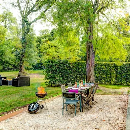 Villa Larroque-sur-l'osse Sleeps 14 Pool Wifi *