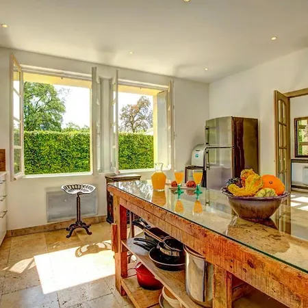 Larroque-sur-l'osse Sleeps 14 Pool Wifi * Larroque-sur-l'Osse